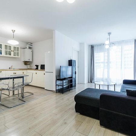 Purple Luxury Aviatiei Apartment บูคาเรสต์ ภายนอก รูปภาพ